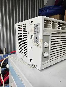 Window A/C -  5,000 BTU - Photo 4