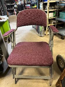 Heavy duty folding chairs