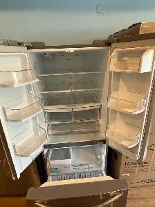 LG "30" Stainless Steel French Door with Exterior W/I Dispenser - Photo 2