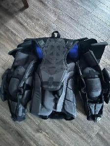 Bauer Vapor FlyLite Chest Protector - Photo 2