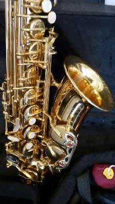 Alto Saxophone Golden - Photo 3