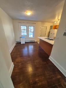 1640 Ontario St., - 2 bedroom apartment available immediately - Photo 4