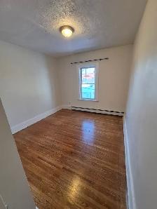 1640 Ontario St., - 2 bedroom apartment available immediately - Photo 6