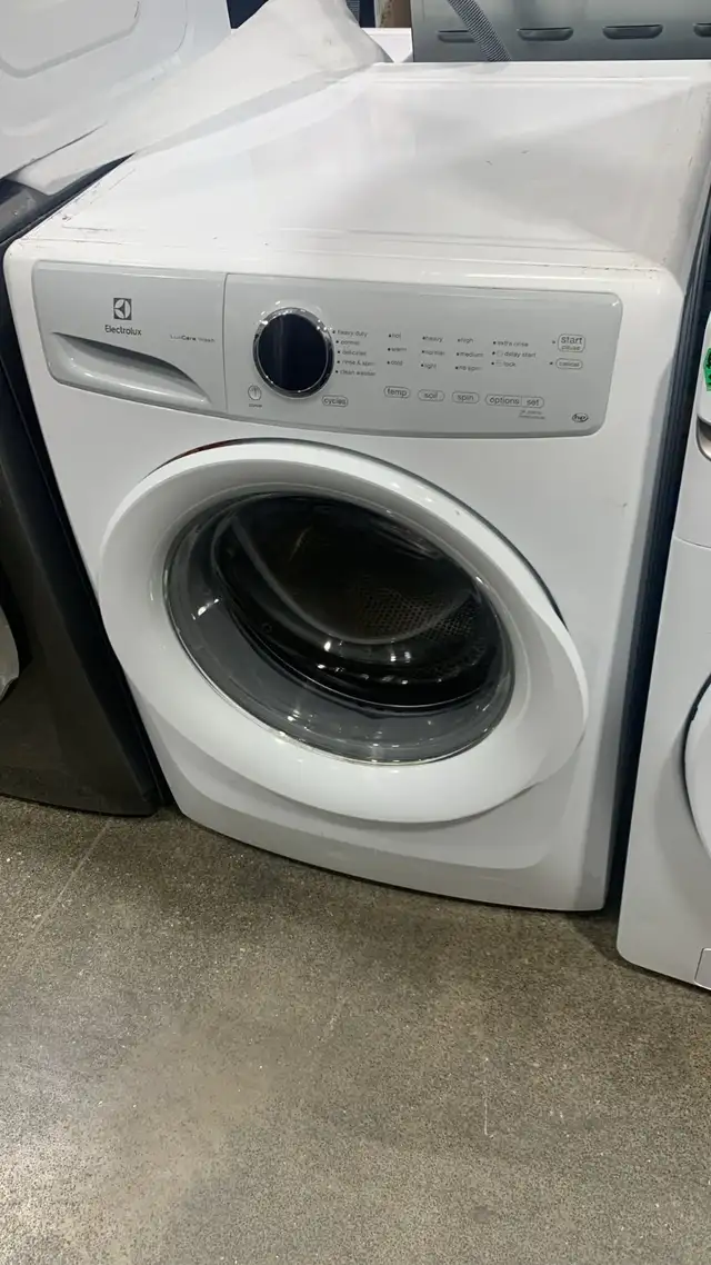 Washer Dryer Set - Electrolux 8.0 Cu ft - Front Load -  ELFE743C