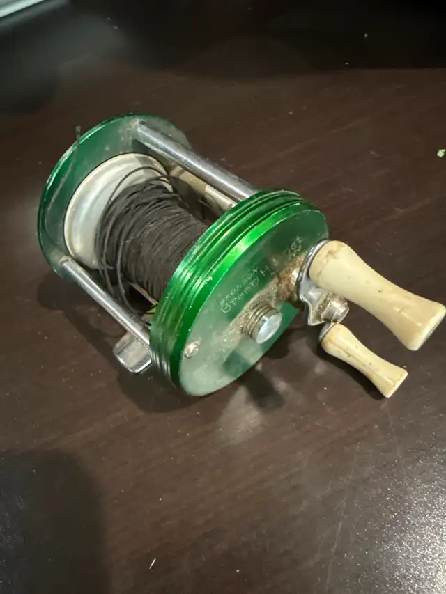 Bronson Green Hornet 2200 Reel