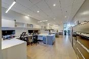 Commercial renovated office space for rent facing metro station - Photo 2