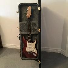 Garage Sale    Guitars and accessories - Photo 4