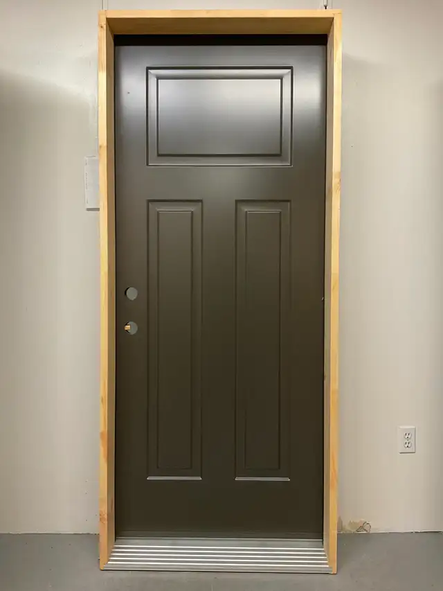 1411PA Porte d’acier 34″D Brun commercial