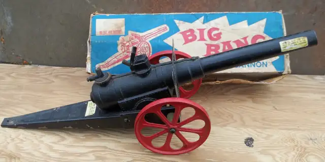 Cast Iron Big Bang Conestoga Cannon w/ Box