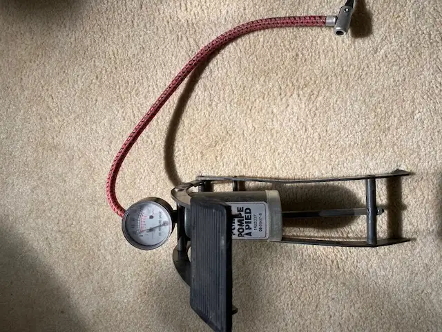 FOOT POWERED AIR PUMP FOR TIRES OR OTHER INFLATABLES