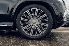 Location d'autos de luxe - Mercedes-Benz GLS 600 - 2023 - Photo 5