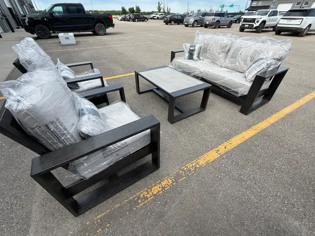 Outdoor patio 4 piece conversation set