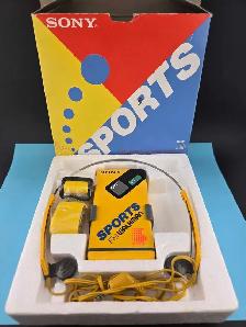 Sony Walkman Am FM SRF-4 In Box