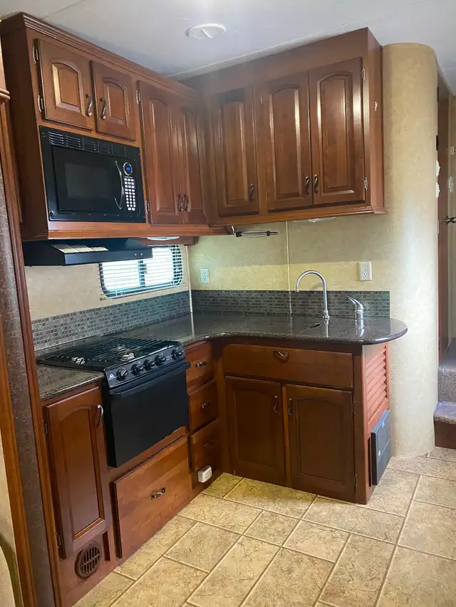 5th Wheel Trailer