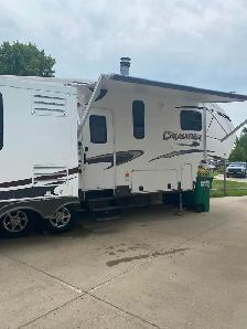5th Wheel Trailer - Photo 5