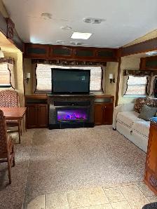 5th Wheel Trailer - Photo 7