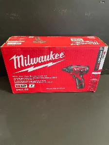 Milwaukee M12 1/4" Hex Driver Kit