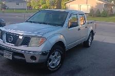 2007 Nissan Frontier truck