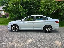 2019 Volkswagen Jetta Execline Nav ,Remote Start Sunroof ,Leathe