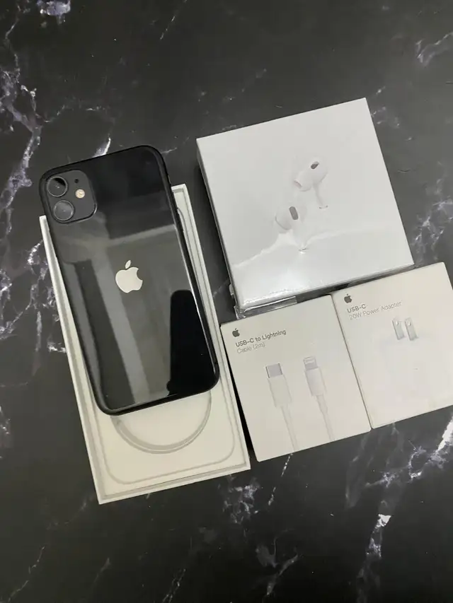 iPhone 11 256GB Unlocked - Excellent Condition!