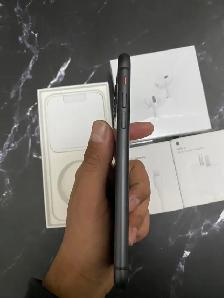 iPhone 11 256GB Unlocked - Excellent Condition! - Photo 3