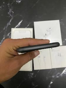 iPhone 11 256GB Unlocked - Excellent Condition! - Photo 6