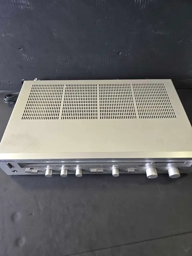 Technics SA-203 FM AM Receiver