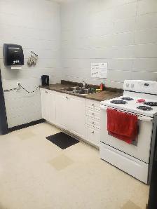 Large Furnished Room with Private Washroom | Contractors Welcome - Photo 5