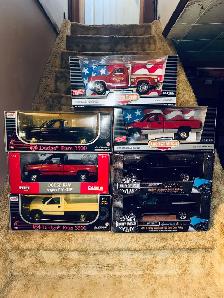 1:18 SCALE DIECAST CARS - SUGGESTED DRASTIC PRICE REDUCTION ! - Photo 9