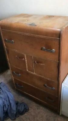 Free Dresser - lots of free stuff here