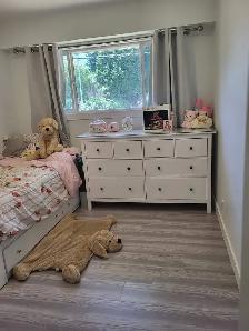 Beautifully Renovated 3-Bedroom Main Floor Home in Surrey - Photo 7