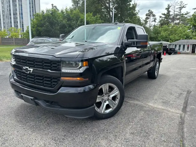 2019 Chevrolet Silverado 1500 6.5 foot box only 110000km