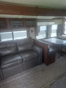 Rear Living Couples Trailer – Spacious & Lightweight - Photo 7