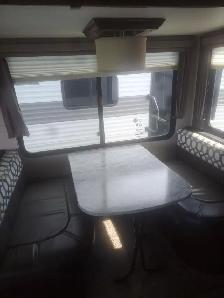 Rear Living Couples Trailer – Spacious & Lightweight - Photo 8