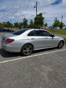 2019 Mercedes Benz E300 - Photo 2