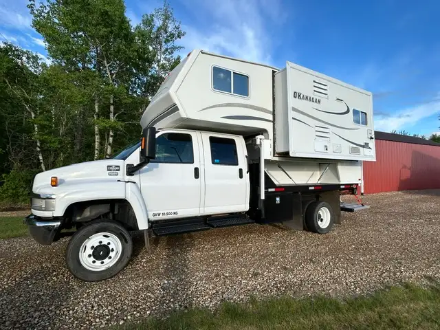 Okanagan 'The Ultimate Suite' Truck Camper