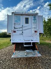 Okanagan 'The Ultimate Suite' Truck Camper - Photo 2
