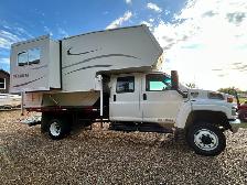 Okanagan 'The Ultimate Suite' Truck Camper - Photo 3