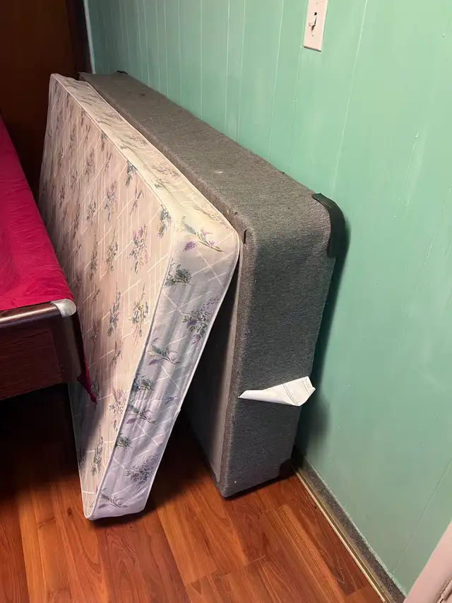 Mattress and box for sale