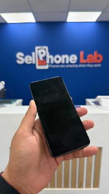 pre owned Samsung S22 for sale at SellPhone Lab Cochrane - Photo 4