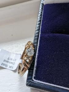 Brand New 10K Yellow Gold Diamond Ring For Sale - Photo 8