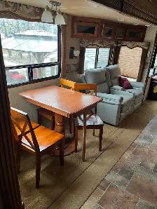 40 foot Durango fifth wheel seasonal lot - Photo 8
