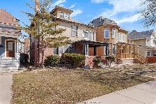 Heritage Upper Unit for Rent – 762 Victoria Ave, Windsor ON - Photo 11