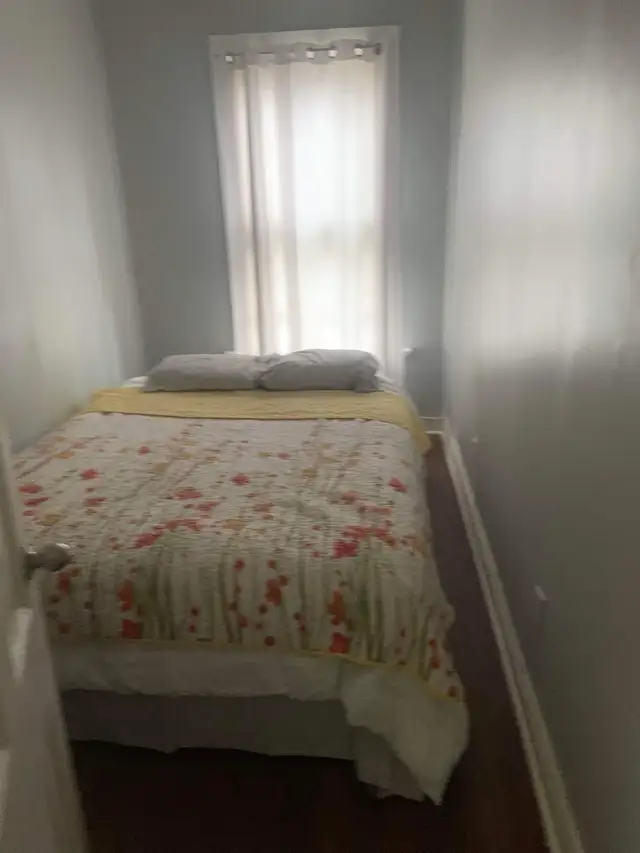 Beautiful Queen Mattress & BOX Spring $350 SET  Delivery