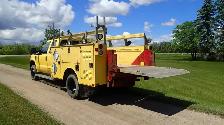08 Ford F350 diesel 4x4 Service Truck with hydraulic tailgate