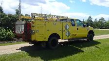 08 Ford F350 diesel 4x4 Service Truck with hydraulic tailgate - Photo 3