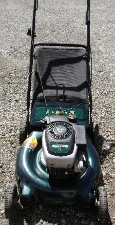 MASTERCRACT REAR BAG GAS LAWN MOWER - Photo 3