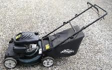 YARDWORKS SELF PROPELLED GAS LAWN MOWER