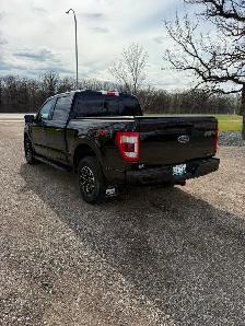 2022 Ford F-150 Lariat – One Owner – Fresh Manitoba Safety - Photo 2