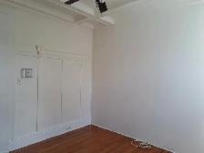 Centrally located 2 bedroom, 2 bathroom unit w/ parking - Photo 6